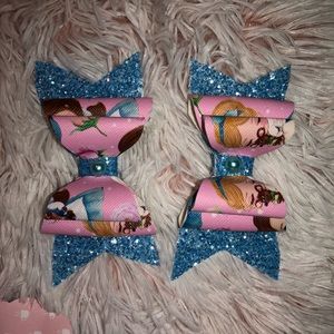 Vinyl bows